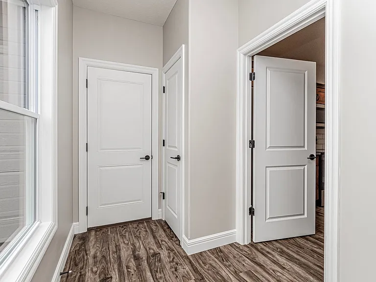 1704 Kenneth Dr — Photo 11