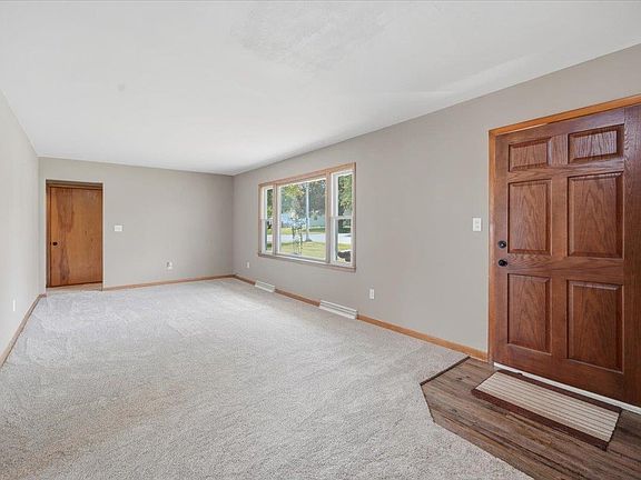2nd image of 1051 Wisconsin St
