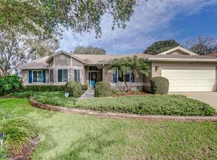 724 Woodmont Dr, Tarpon Springs, FL 34689