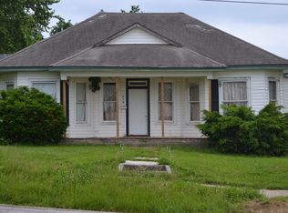 218 W 4th St, Milan, MO 63556