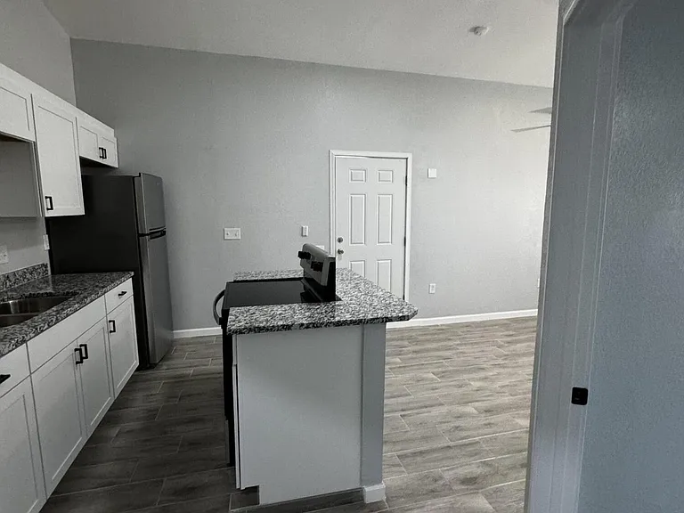 10277 N Loop Dr #C — Photo 8