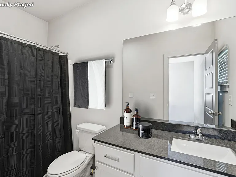1824 Greentree Ln — Photo 35
