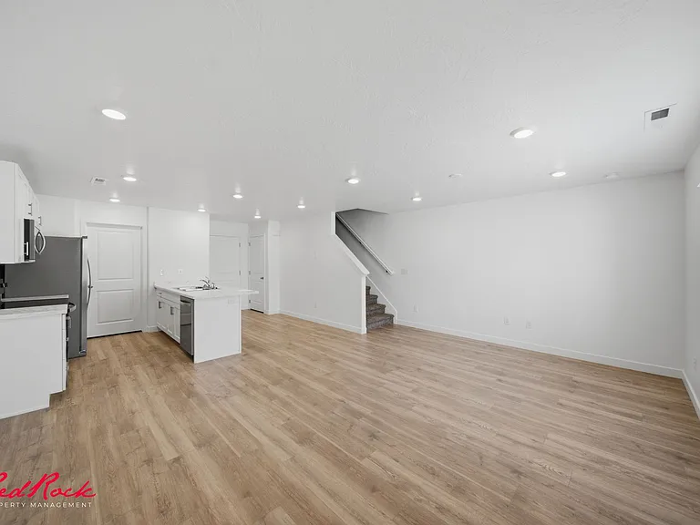 2775 E Rushpink Ln — Photo 4