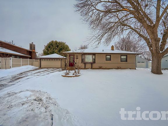 2nd image of 3363 69th St E