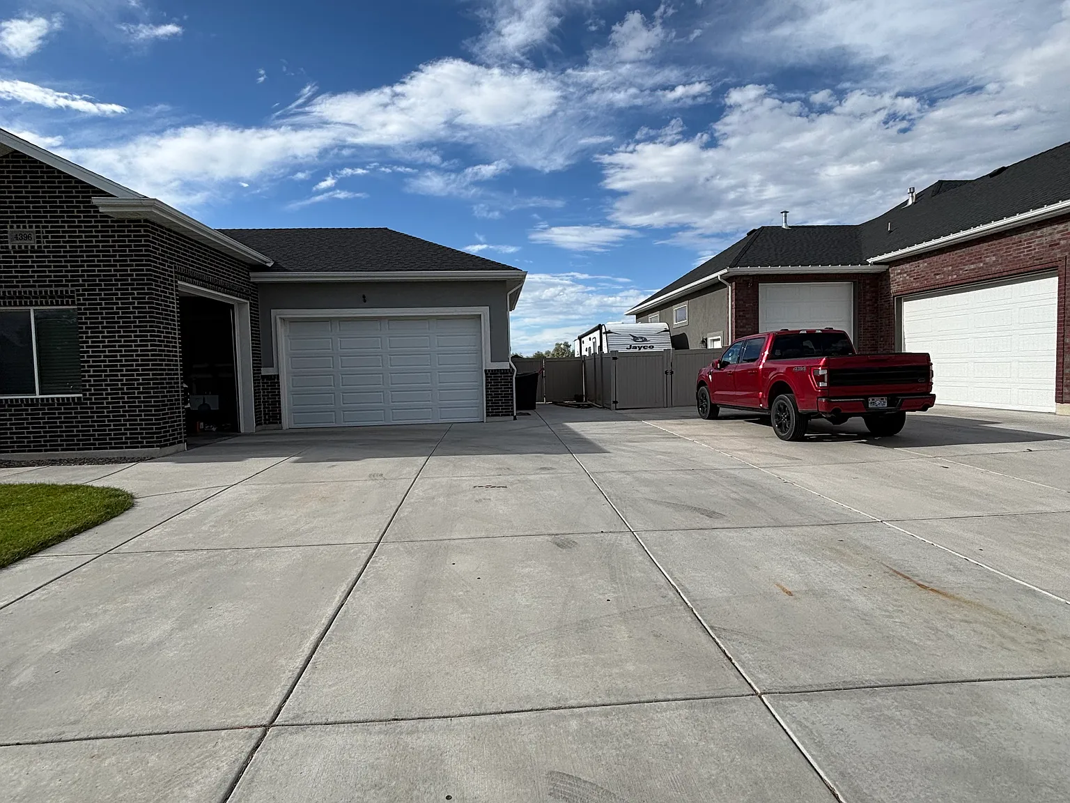 3 bed, 1800 sqft, $2,300 — Photo 2