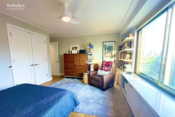 Rented by Sotheby's International Realty | media 7