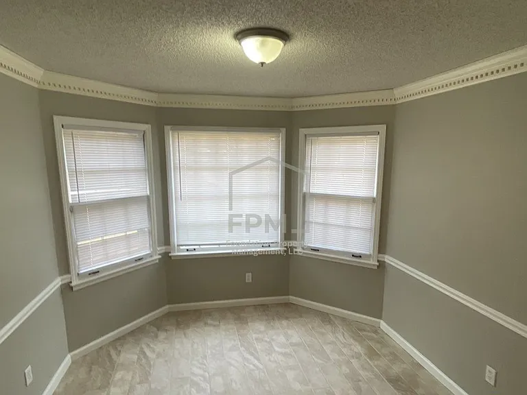 7089 Cobblestone Dr — Photo 5