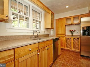 137 S Virginia Ave, Falls Church, VA 22046