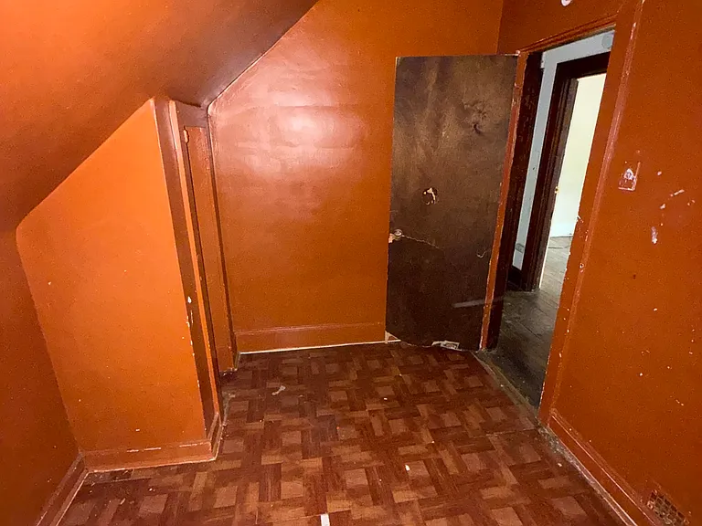 8116 Pelham Ave — Photo 8