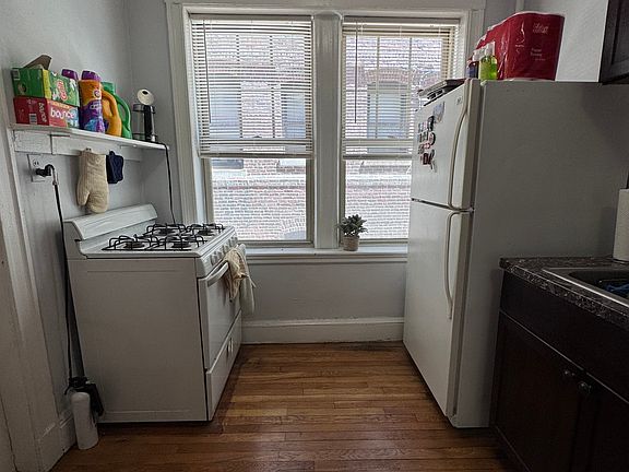 4th image of 93 Chester St APT 2