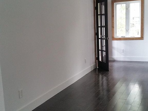 living rom couch side
