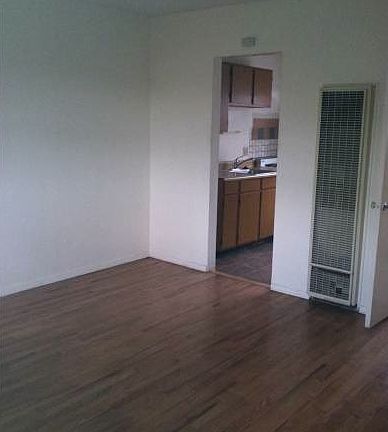 5th image of 1606 1/2 Pacific Beach Dr