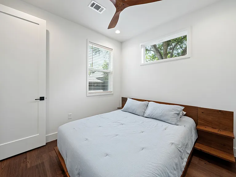 2609 Willow St #2 — Photo 23