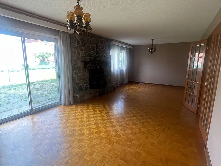 57 Corinthian Blvd — Photo 9