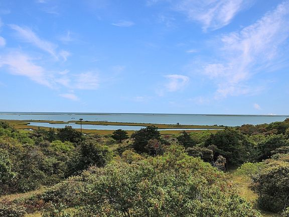 4th image of 9 Maqua Way