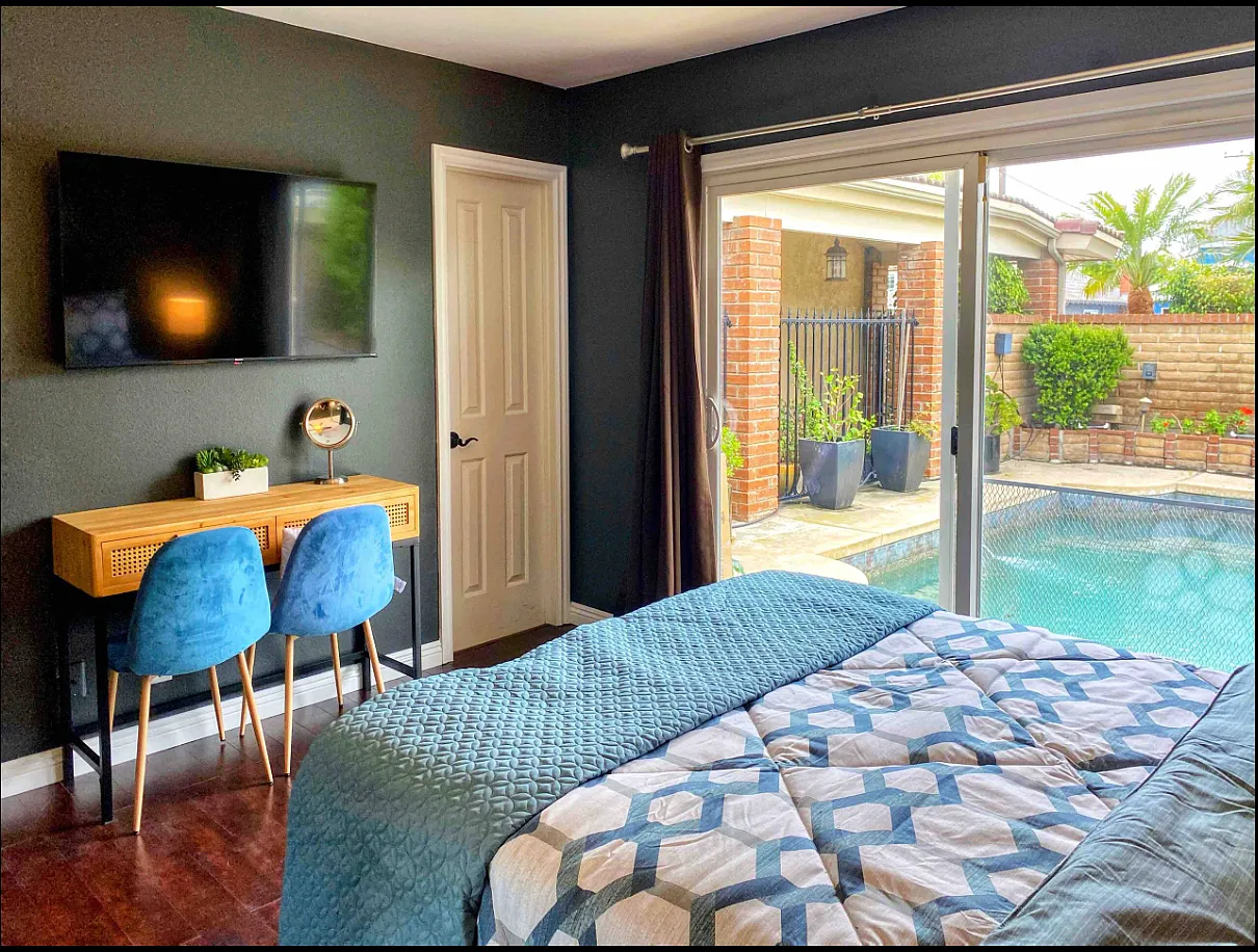 Studio, 200 sqft, $1,450 — Photo 1