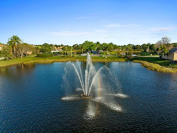 3rd image of 5771 Sunberry Circle W