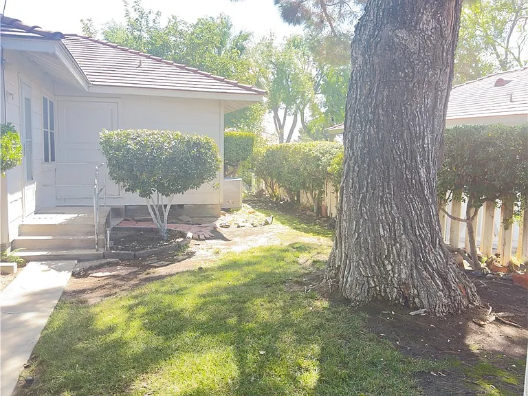 504 Cherry St — Photo 8