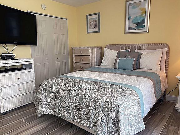 5th image of 1501 Middle Gulf Dr Unit H110