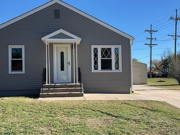 1520 N Van Buren St, Hutchinson, KS 67501