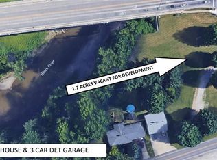 5590 Ford Rd, Sheffield Village, OH 44035