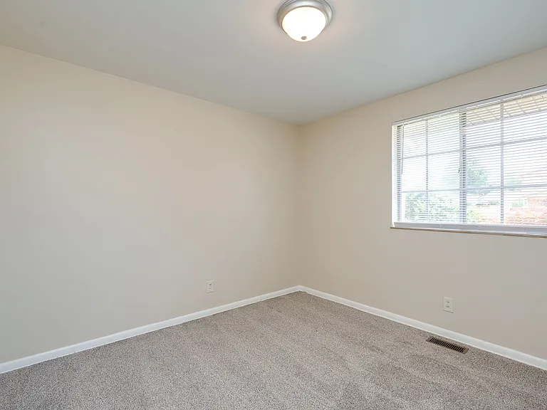 1210 Rona Parkway Dr — Photo 21