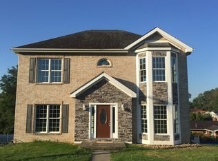 101 Edgewood Dr, New Stanton, PA 15672