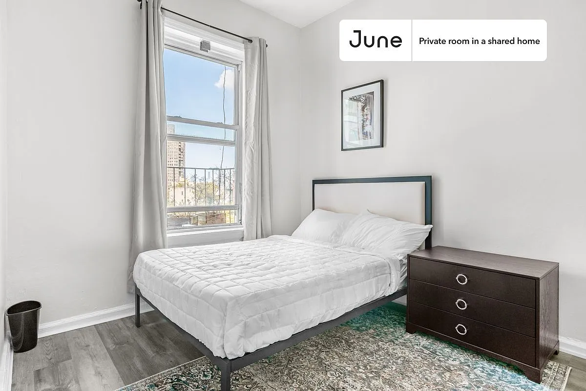 Full bedroom in 3 bed/1 bath home in Lower East Side #1361 A — Photo 1