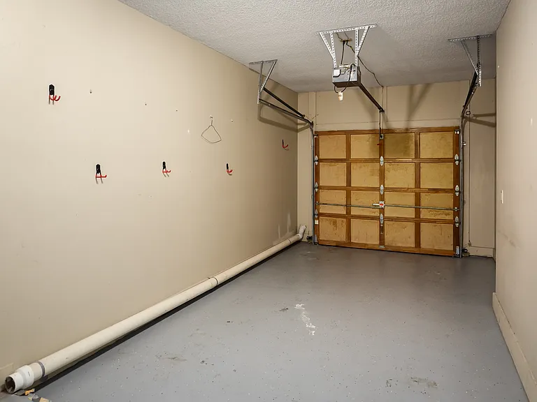116 Bridletrace Ln — Photo 11
