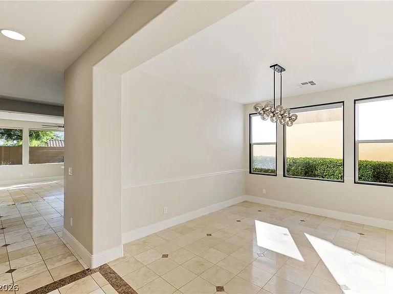 2462 Hollow Rock Ct — Photo 18