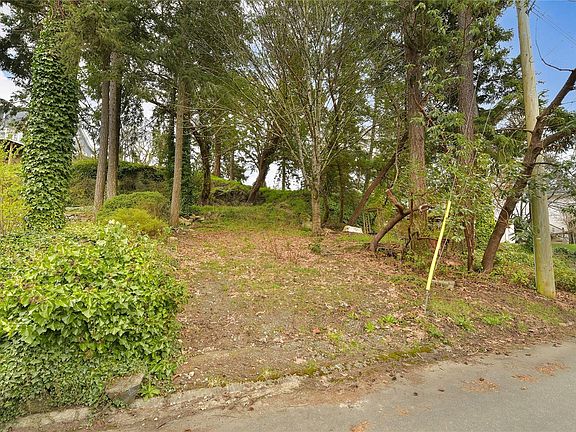 5th image of 299 Helmcken Rd