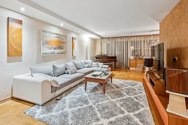 Sold by Brown Harris Stevens Forest Hills LLC | media 4