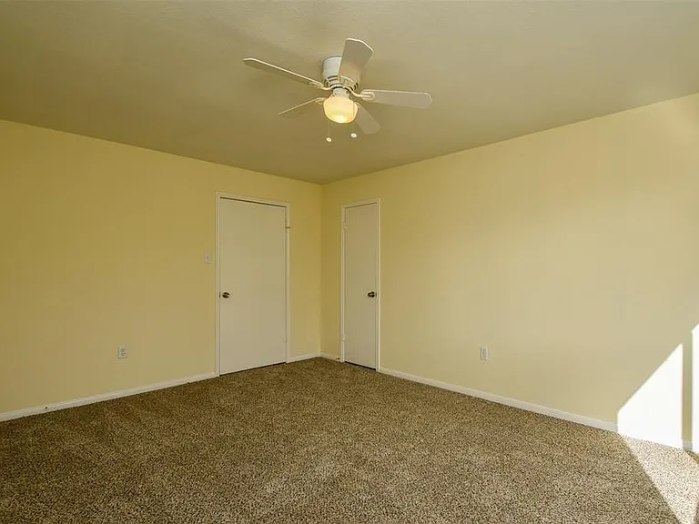 2110 Whiteback Dr — Photo 30