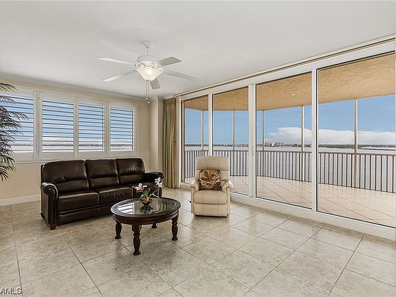 3rd image of 2104 W 1st St APT 801