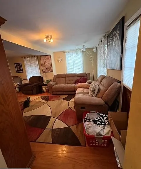 407 W Main St — Photo 3