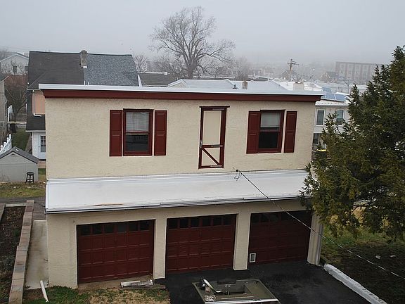 5th image of 325 Jefferson St