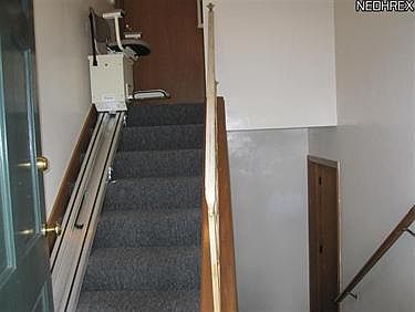 5th image of 242-244 Meadowbrook Ave