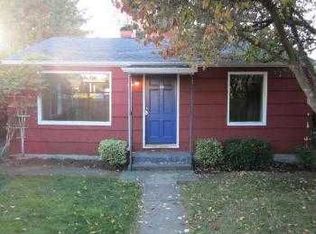 4517 32nd Pl, Long Island City, NY 11101