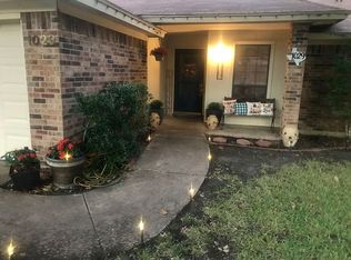 1029 Johnson St, Benbrook, TX 76126