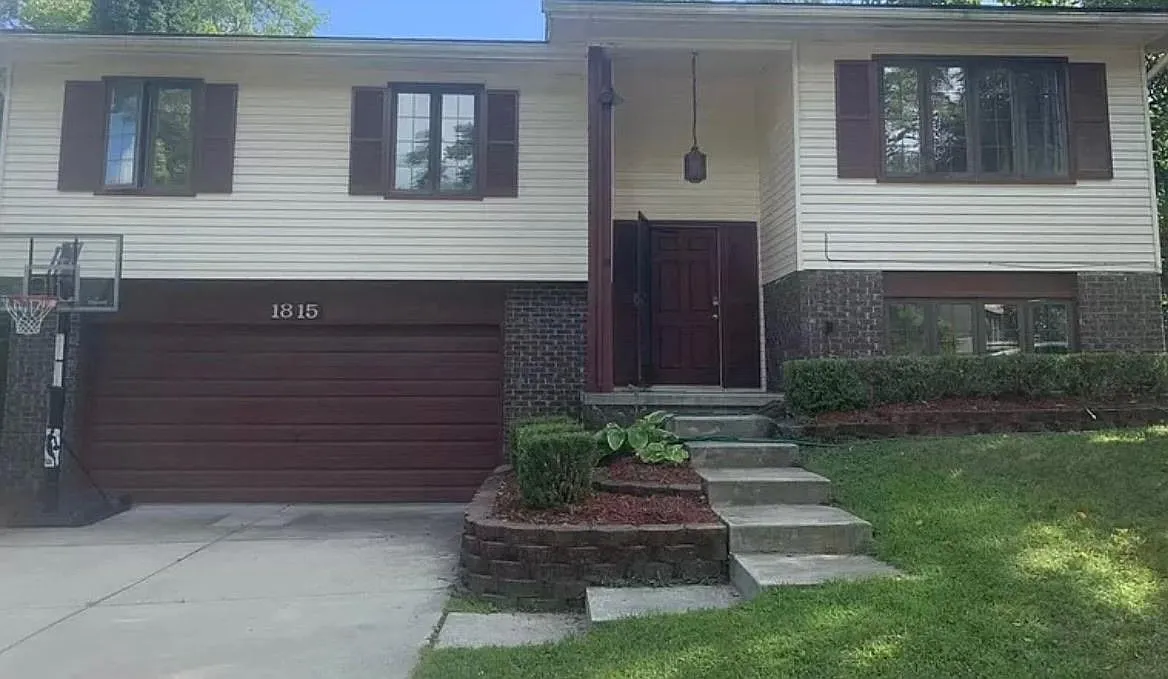 1815 N Franklin Ct — Photo 1