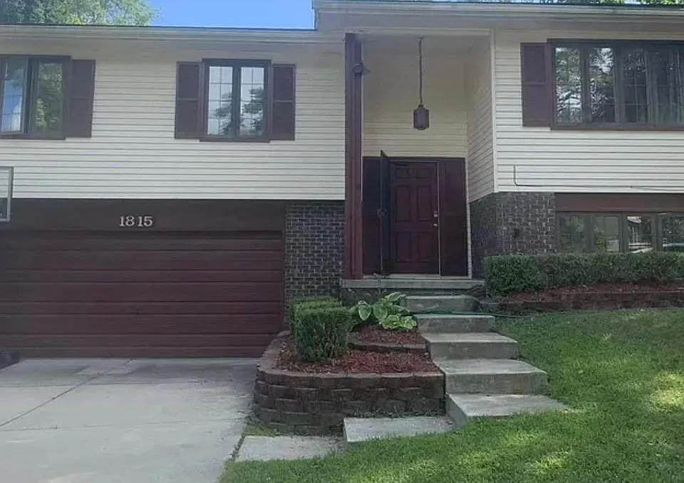 1815 N Franklin Ct