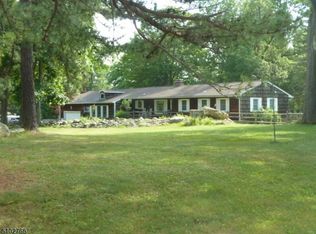 14 Marjorie Dr, Hackettstown, NJ 07840