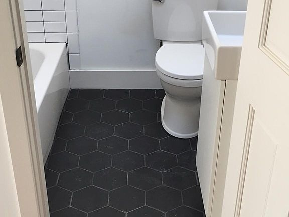 3rd image of 6326 Germantown Ave APT 3
