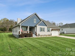 161 Wheatfield Dr, Statesville, NC 28677