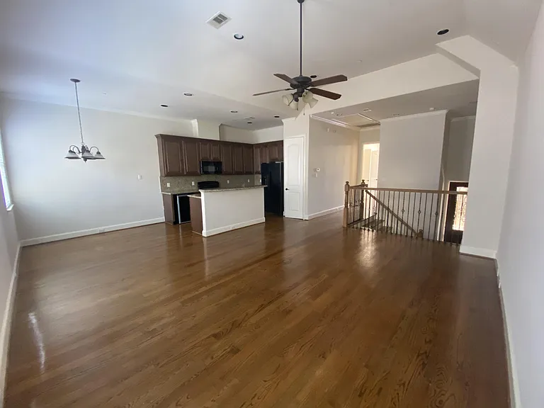 6353 Richmond Ave — Photo 5