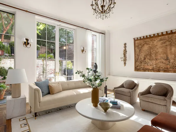 222 East 11th Street image 14 of 30