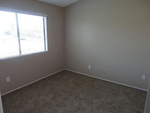 3rd image of 4219 35th St APT 5