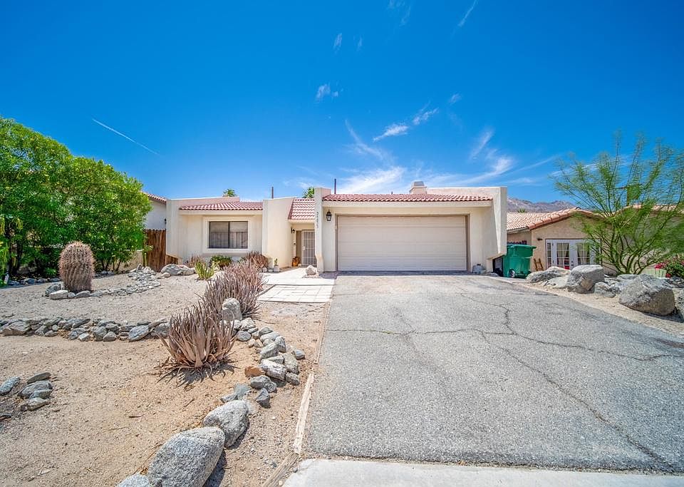 1st image of 54825 Avenida Carranza