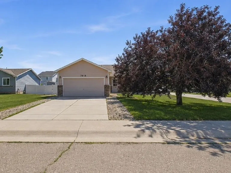 7026 Mount Nimbus St — Photo 1