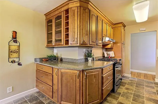 812 Coakley Dr — Photo 15